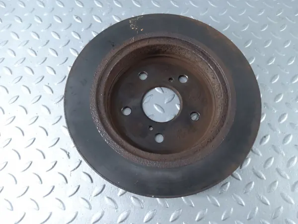 Taka jarrulevy OEM 4243178010 Toyota Corolla Crossille image 4