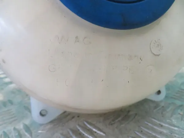 Ausgleichsbehälter VW Crafter 21R image 5