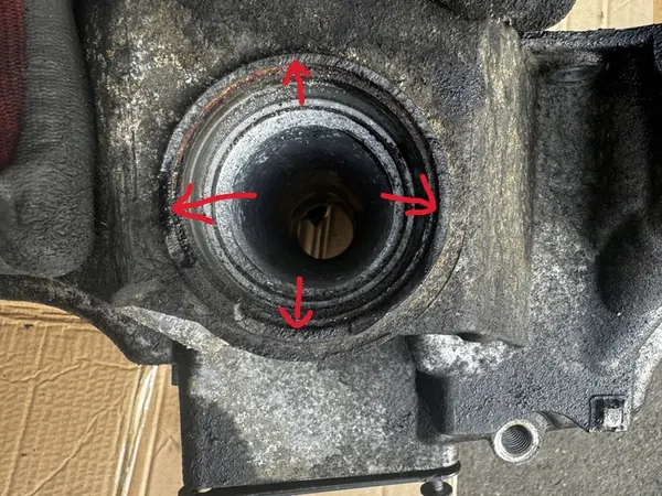 Mercedes W212 W207 W253 4MATIC Oljetank A6510142802 image 4