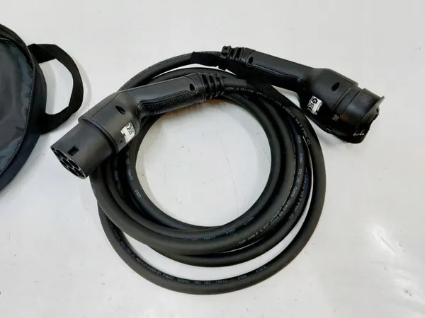 Chargeur OEM 99639ADE90 480V 32A pour Hyundai Kona Electric image 3