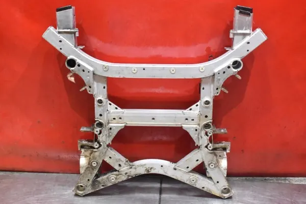 OEM 6893165 Etu-Pyörähdysvaimennin BMW iX:lle image 6