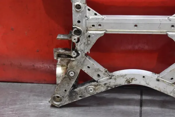 OEM 6893165 Etu-Pyörähdysvaimennin BMW iX:lle image 8