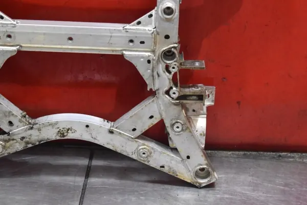 OEM 6893165 Etu-Pyörähdysvaimennin BMW iX:lle image 9