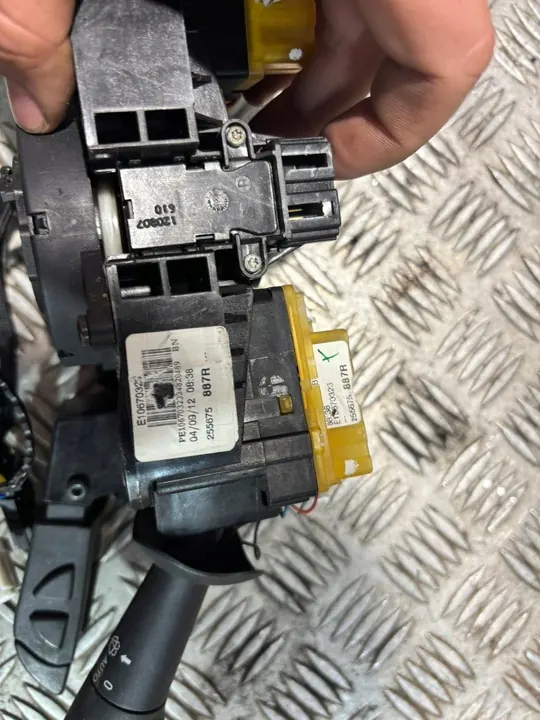 RENAULT CLIO IV TWINGO III Schalter 255675887R image 5