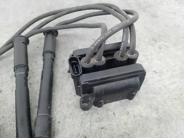 Bobina de encendido Renault Clio II FL 1.2 16V OEM 8200084401-E image 6