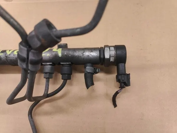 Trilho de combustível V70 III XC70 III S80 II XC60 I image 3