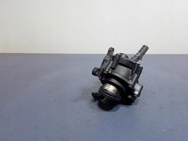 AUDI A6 C7 3.0 TDI Carcaça do Termostato 059121111CF image 2