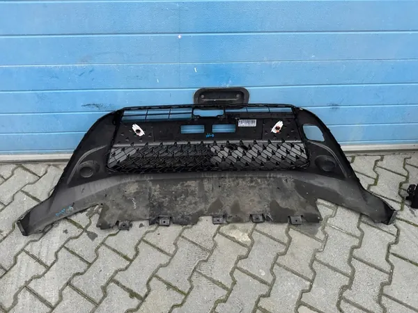 TOYOTA AYGO X 20- Front Grill image 4