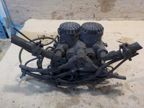 Scania EBS-klep OEM 1857013 - Gebruikte Staat image 5