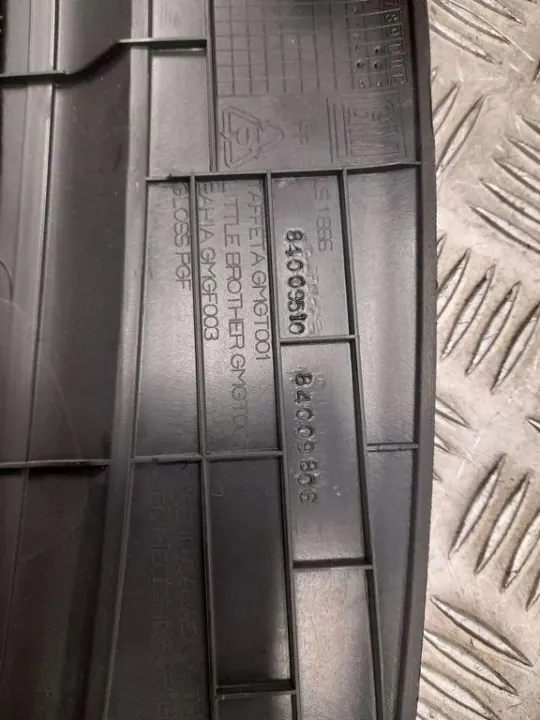 Estante trasera Chevrolet Camaro OEM 84009510 image 5