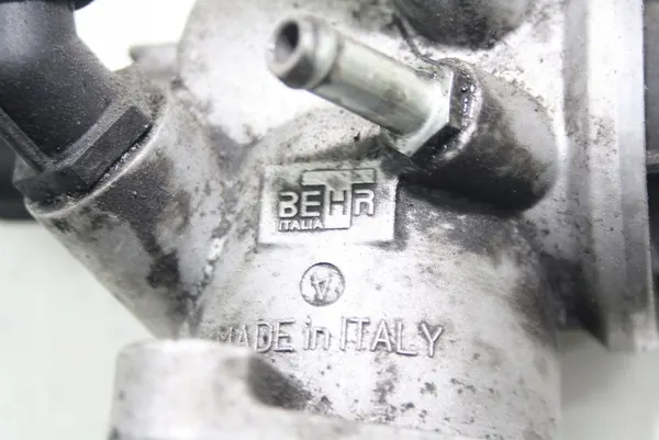 Involucro del termostato Alfa Romeo 159 1.9 16V JTDM 55202510 image 7