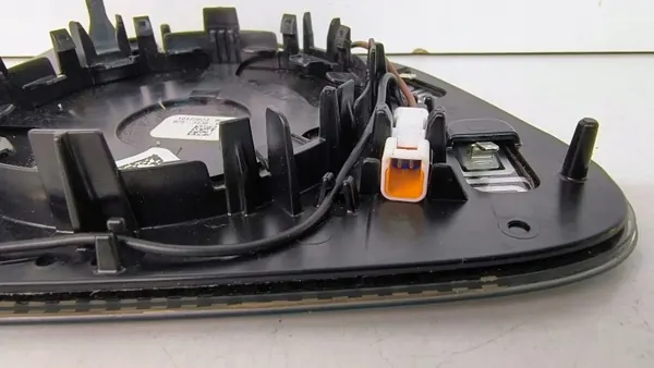 Insertion de rétroviseur gauche Tesla Model Y OEM 925-3138-001 image 6