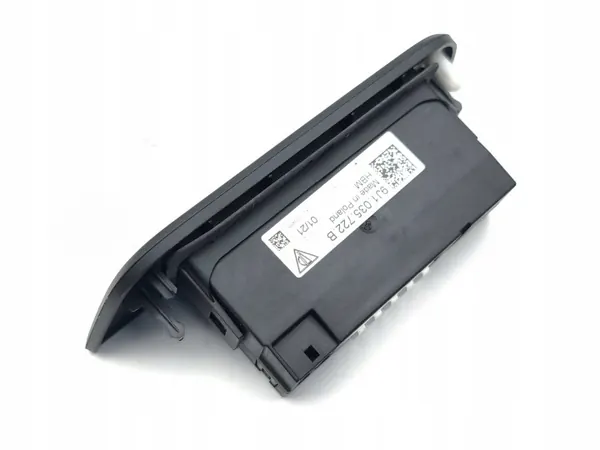 Porsche USB-pistorasia OEM 9J1035722B - Käytetty image 3
