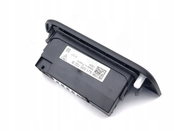 Porsche USB-pistorasia OEM 9J1035722B - Käytetty image 4