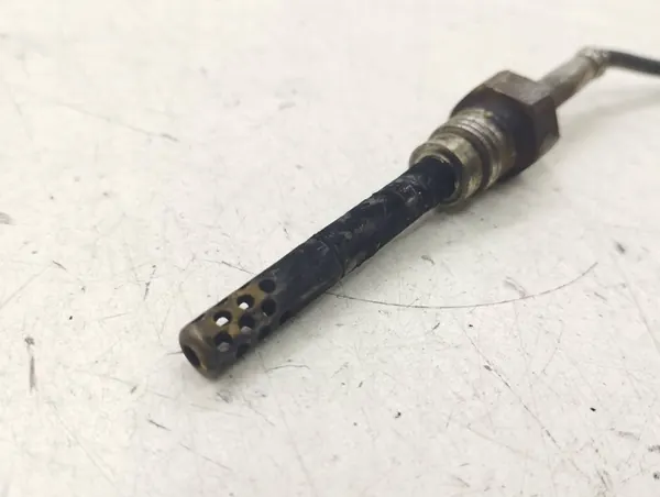 Sensor de temperatura de escape Volvo XC90 2006 OEM 30729648a image 4