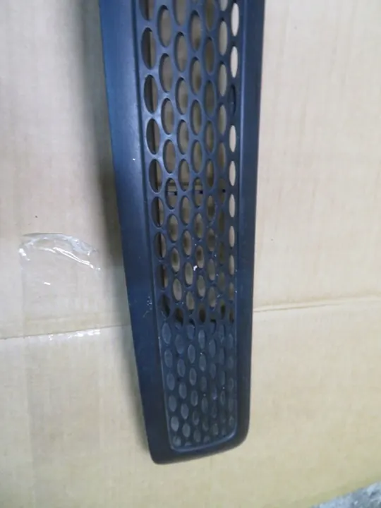 Mercedes-Benz OE A9018300718 grill image 4