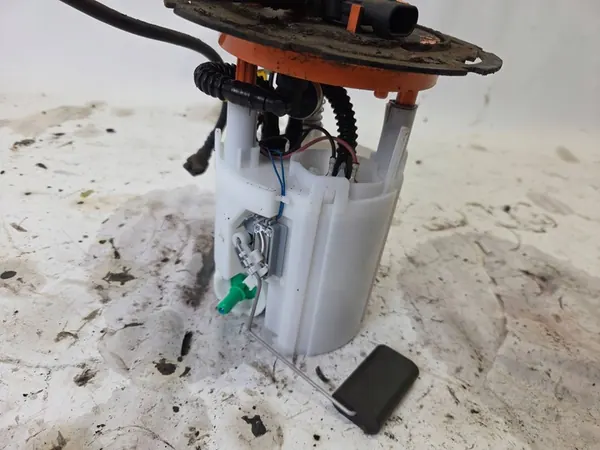 Bomba de combustível Saab 9-3 II 2.8T XWD 12780869 image 2