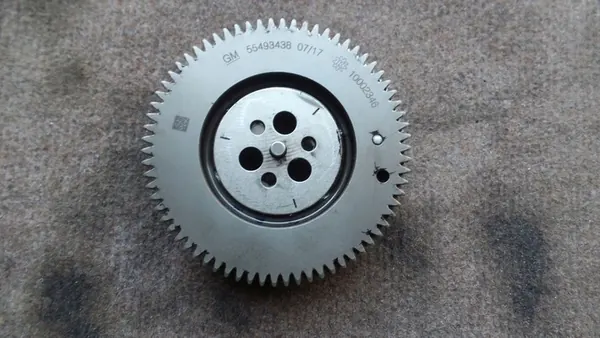 Engranaje de distribución Opel Astra Mokka Zafira 1.6 CDTI 55596723 image 2
