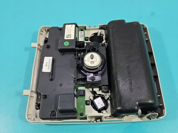 Jaguar XE X760 ohjaamon valo OEM GX73-519A58 image 6