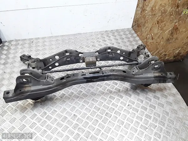 Bastidor Auxiliar Hyundai Kona OEM AM-461709 Usado image 8