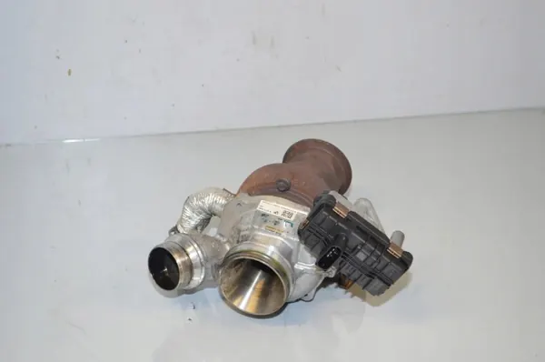 Turbo usado OEM 8513640 para BMW Serie 3 image 2