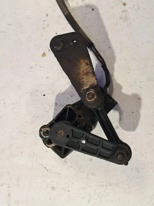 Capteur de Niveau Xenon Volvo OEM 31258180 - Occasion image 3