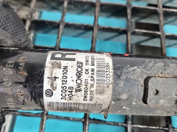 Ammortizzatore posteriore VW Passat B7 attivo image 4