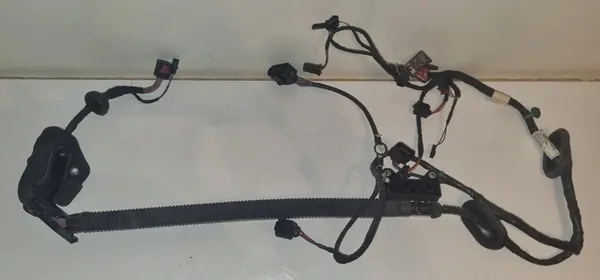 Takaoikean oven johdotus VW Sharan image 2