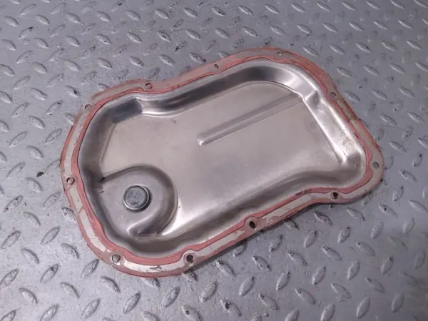 Subaru Outback vaihteiston öljypohja OEM 31225AA040 image 4