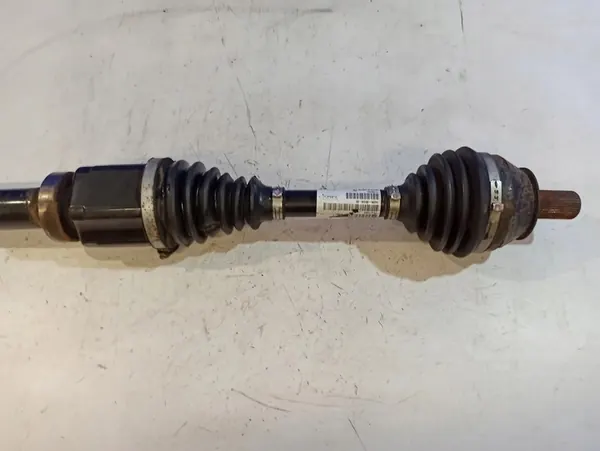 Fram höger axel Volvo V60 2.0L 2012 OEM 30759410 image 2