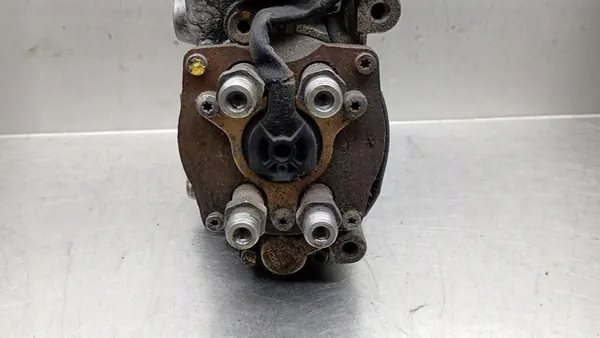 Brandstofpomp Opel Astra Vectra Zafira 2.0 DTI OEM 90501100 image 4