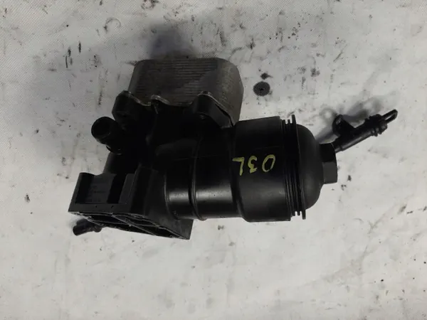 VW Golf VII Ölfiltergehäuse Basis OEM 03L117021C image 2