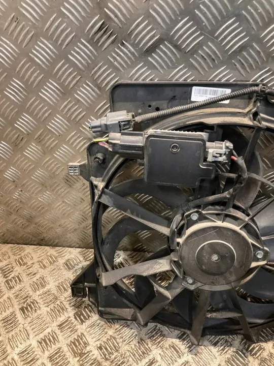 AC-fläkt Ford Focus OEM F1F18C607HE - Begagnad image 3