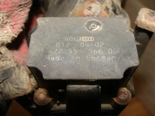 Luftfjädringsventil OEM 4725515660 för Range Rover L322 image 3