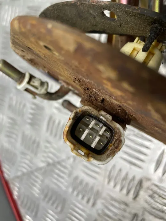 Bränslepump OEM 5697410 för Subaru Forester I 2.0B image 6