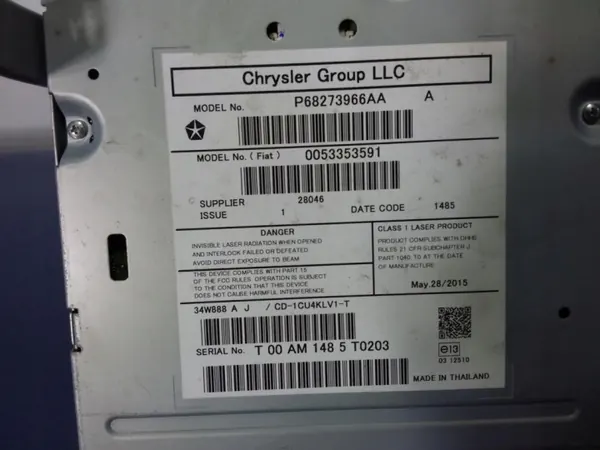 Jeep Cherokee KL CD-Wechsler Leser OEM 68273966AA image 3