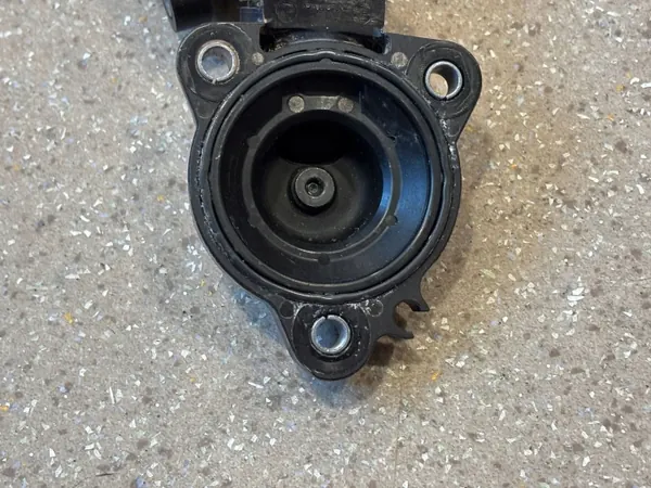 Carcasa termostato OEM 4127170 para BMW X2 F39 image 5
