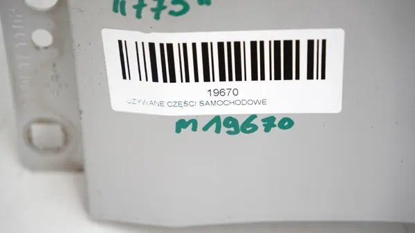 OEM 360151373 Etu vasen lokasuoja Mercedes W204 image 8