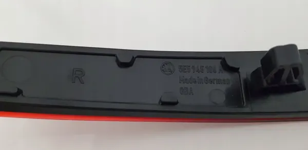 Oikea Puskuriheijastin SKODA OCTAVIA 3 5E5945106A image 5