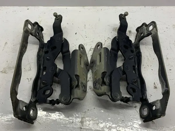 Hood Hinge A2048800728 A2048800828 L/P Mercedes W204 image 2