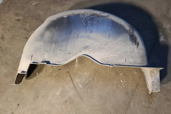 Vänster bakhjulskåpa VW TRANSPORTER V (T5) 2.0L diesel image 3