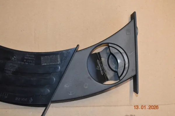 BMW E60 Getränkehalter OEM 7063104 - Gebraucht image 4