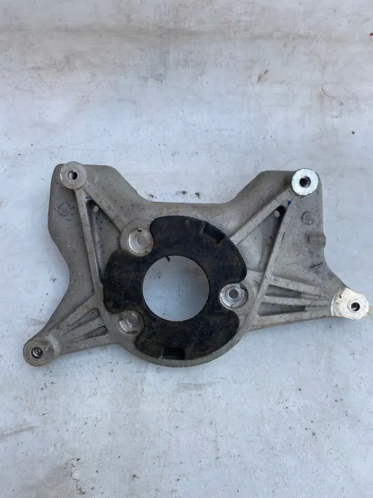 Tesla OEM 1044037-00-C Suporte Amortecedor Dianteiro Direito image 3