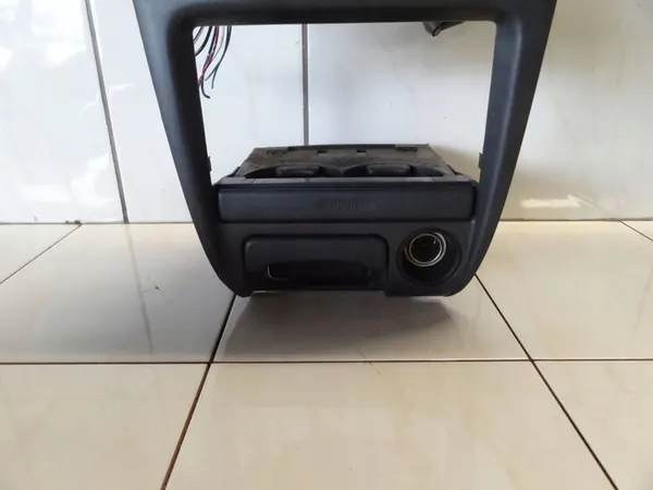 TOYOTA COROLLA VIII 2002 CADRE PANELE A/C OKL14275 image 2