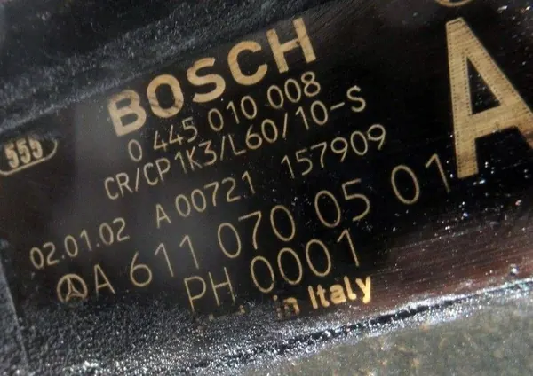 Brandstofpomp Mercedes 2.2 CDI A6110700501 image 3