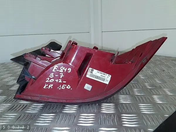 Luz trasera izquierda VW PASSAT B7 3AE945095F image 6