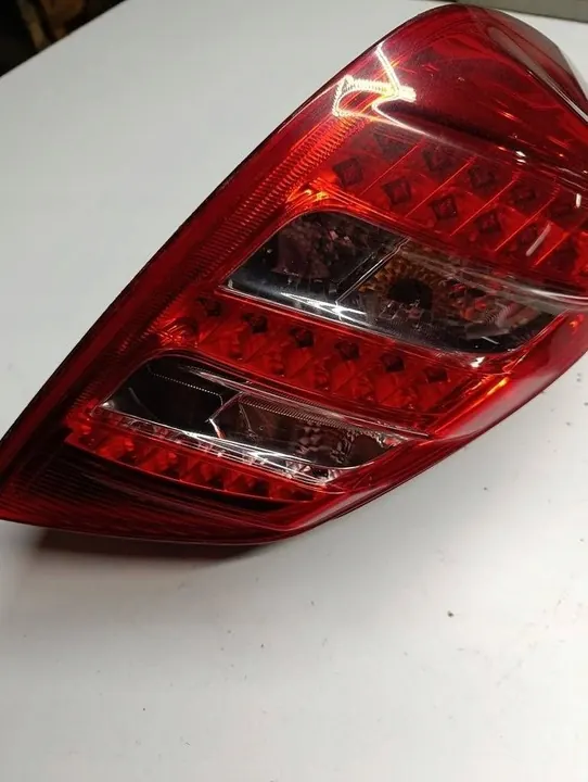 Luz trasera izquierda Peugeot 508 OE 9686293780 image 2