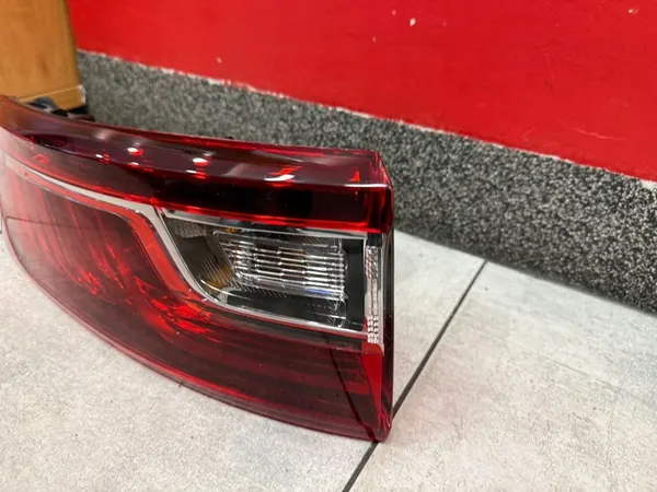 Luz trasera LED izquierda Renault Megane IV Kombi image 3