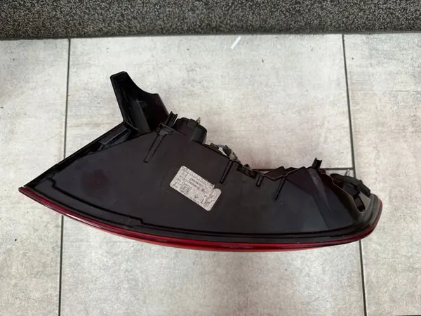 Luz trasera LED izquierda Renault Megane IV Kombi image 5