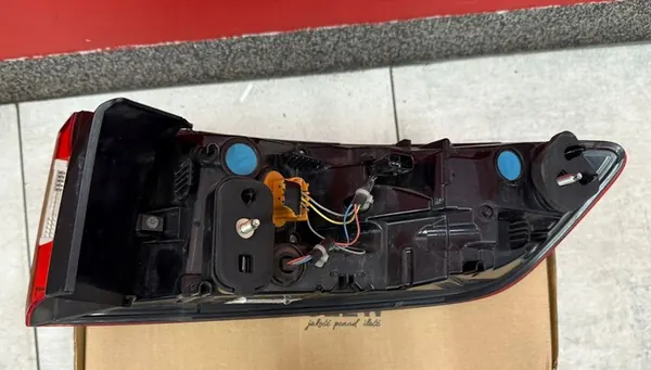 Luz trasera LED izquierda Renault Megane IV Kombi image 7